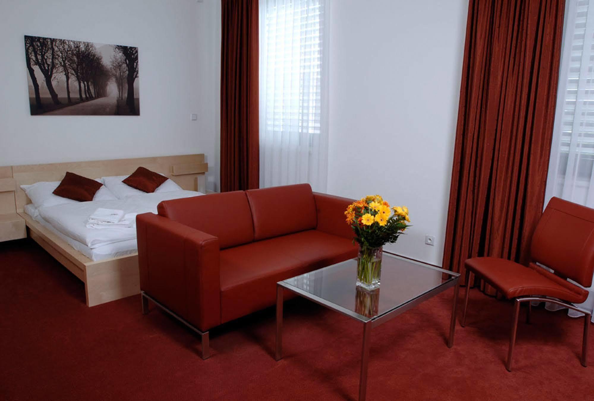 Ruby Blue Hotel Ostrava Exterior photo