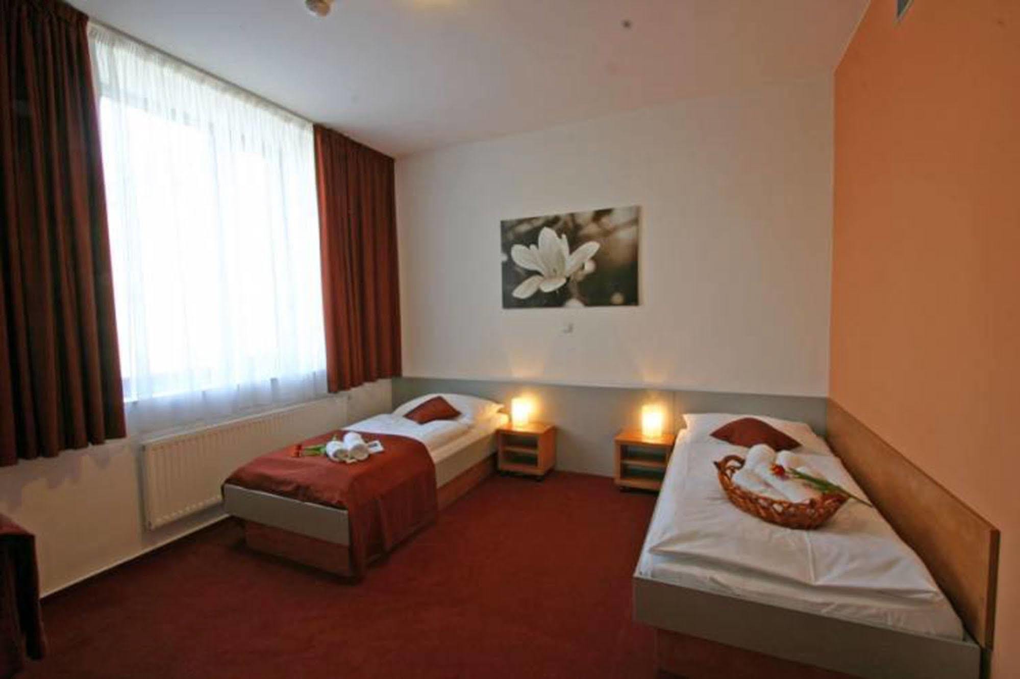 Ruby Blue Hotel Ostrava Exterior photo